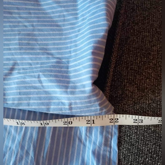 Hi-lo tailored stripe shirt - Picture 9 of 10